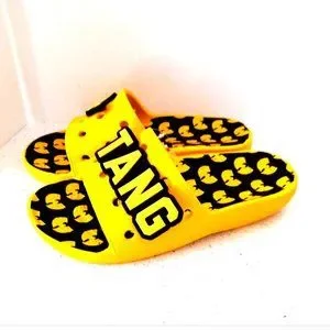 Wu-Tang x Crocs Slides Shoes Mens Size 7 / Women 9 Style 207760-731 CROCS Wu Tang Clan Slides Yellow Black Sandals 207760-731  main image 2